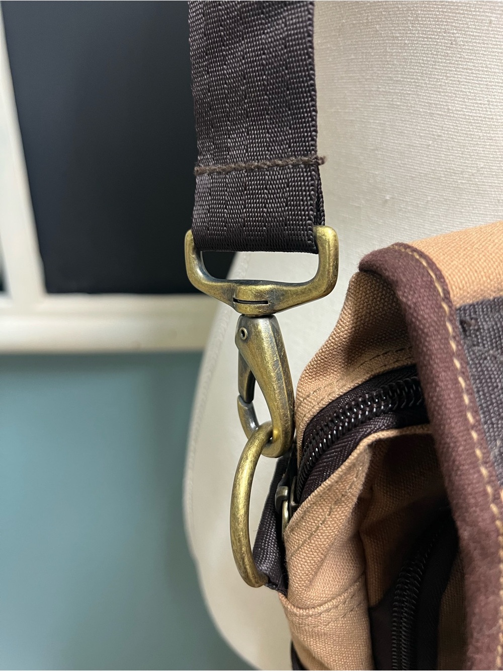 Eddie Bauer Vintage Canvas Messenger bag - Picture 5 of 10